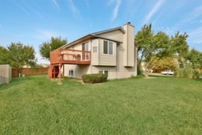 735 E High Plains Cir, Maize, KS 67101