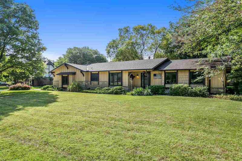 14505 E Willowbend Ct, Wichita, KS 67230