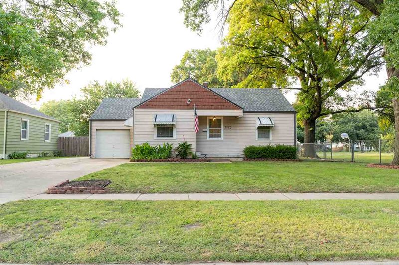 2220 E Menlo, Wichita, KS 67211