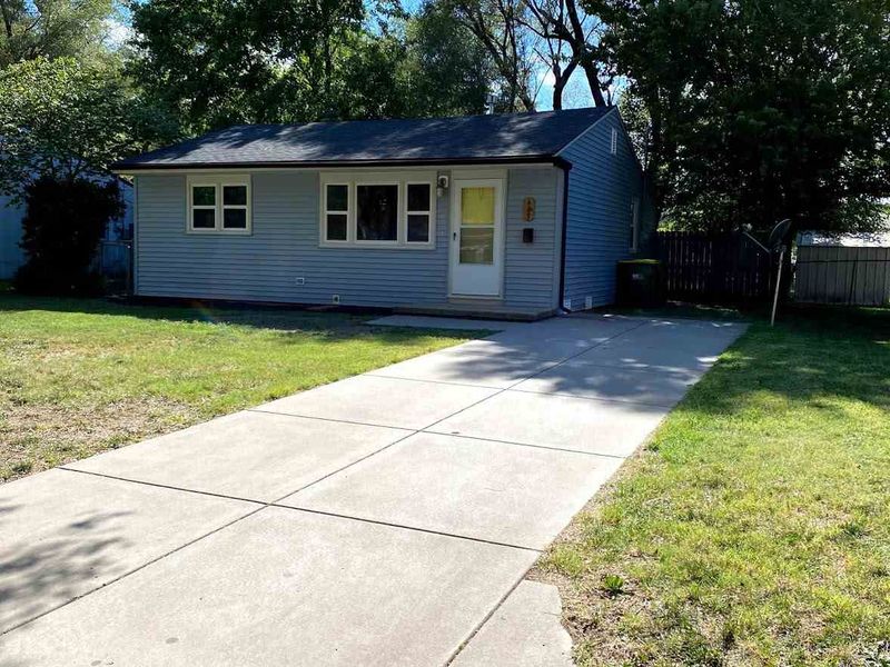 427 N Elm, Valley Center, KS 67147