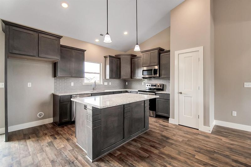 2003 E Highridge, Park City, KS 67219-4565