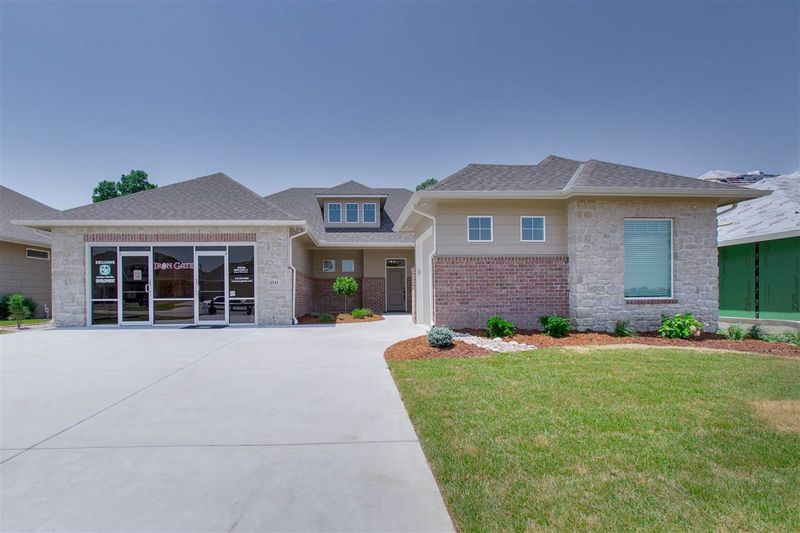 6241 E Central Pk, Bel Aire, KS 67220