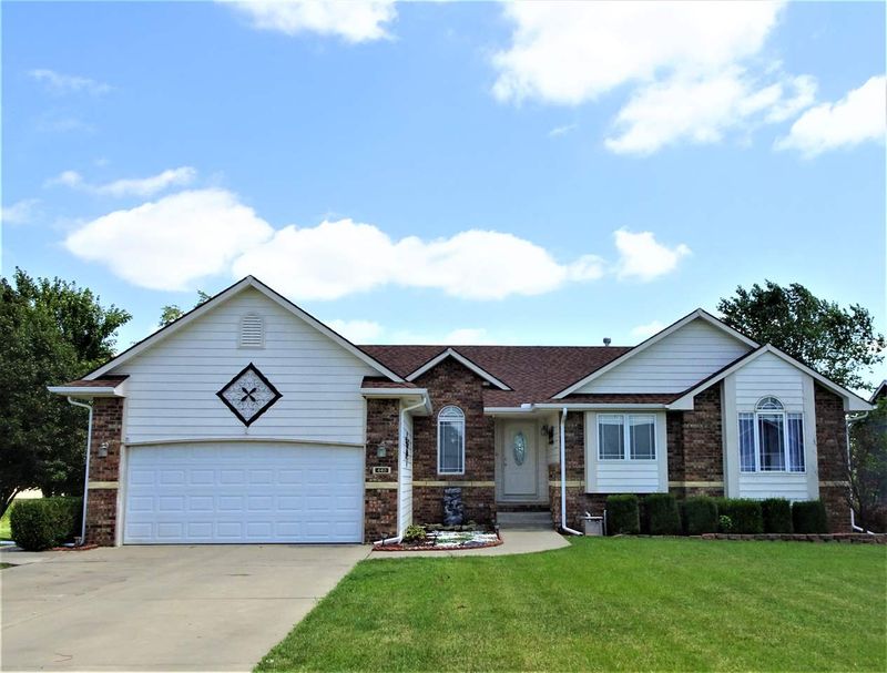 440 Meadowlark Dr, El Dorado, KS 67042