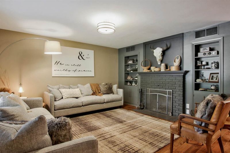 1804 Terrace Dr, Newton, KS 67114
