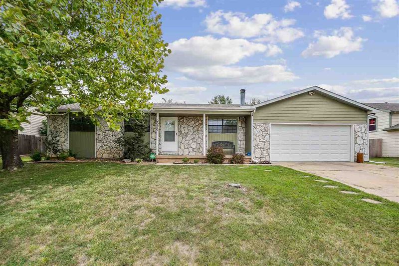 2030 N Pepper Corn Rd, Derby, KS 67037