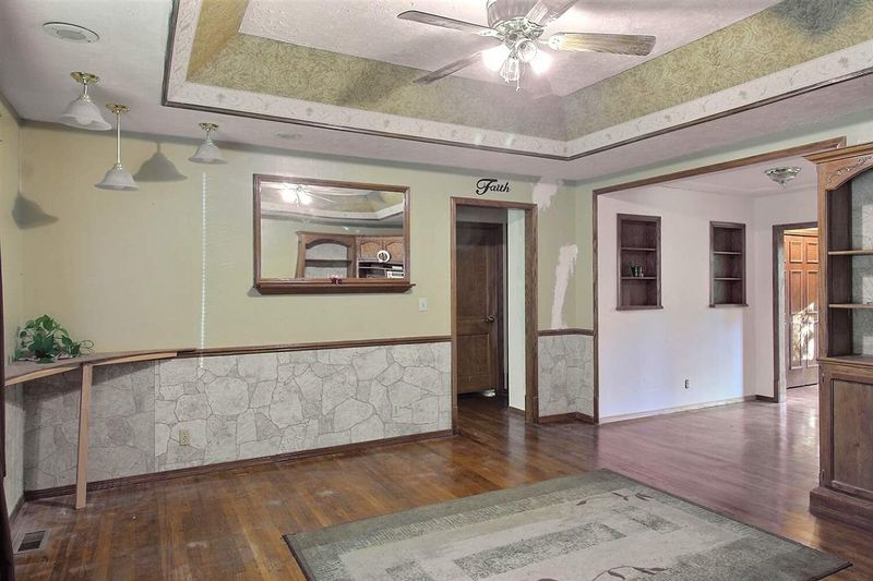 2835 E Pawnee St, Wichita, KS 67211