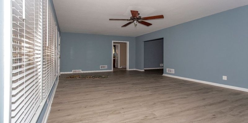 2001 N Payne Ave, Wichita, KS 67203