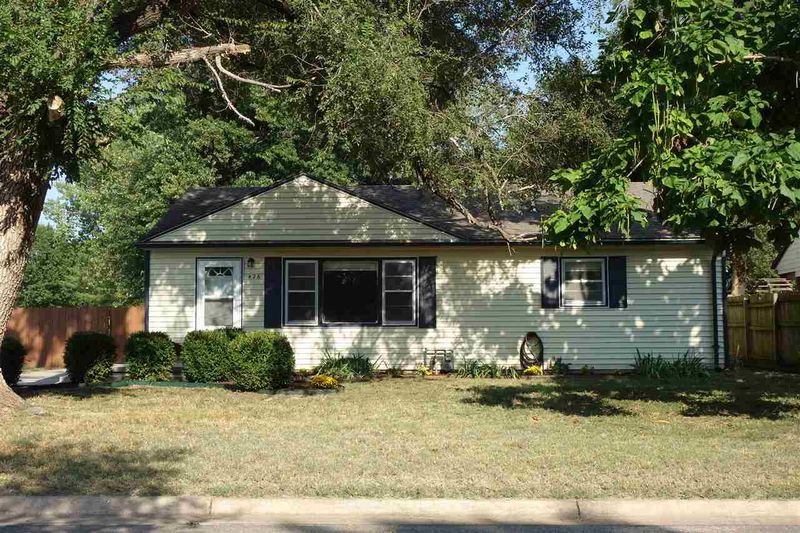 426 N Olive, Mulvane, KS 67110