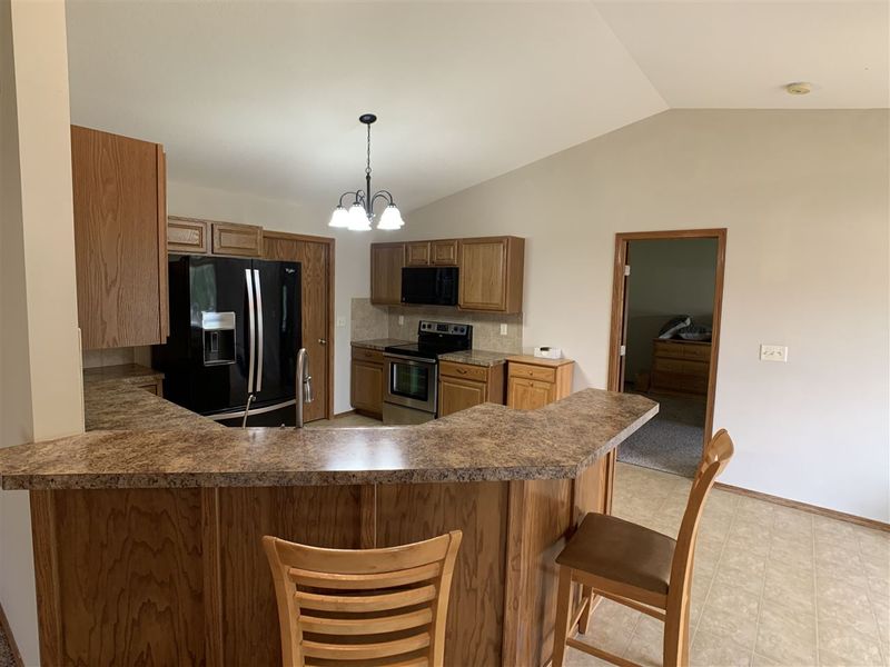 832 E Winding Lane Ct, Derby, KS 67037