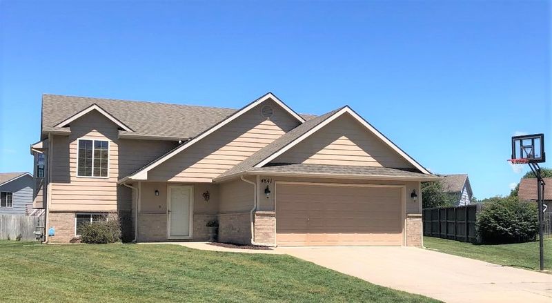 4841 E Pembrook Ct, Wichita, KS 67220