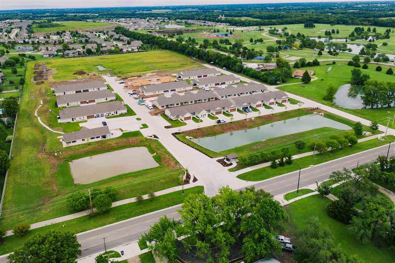 2418 E Madison Ave #2304, Derby, KS 67037