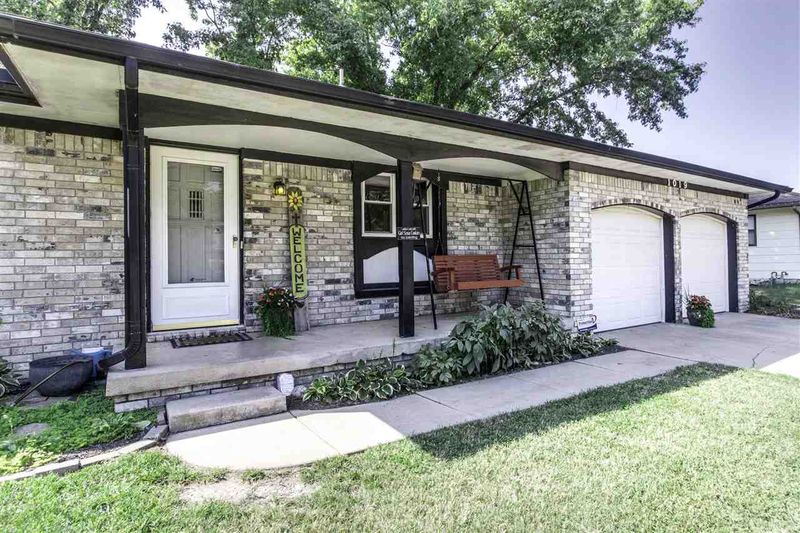 1019 E Post Oak St, Derby, KS 67037