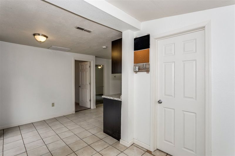 508 N Tracy, Wichita, KS 67212