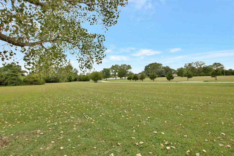 4506 SW Lakeview Ct, Towanda, KS 67144
