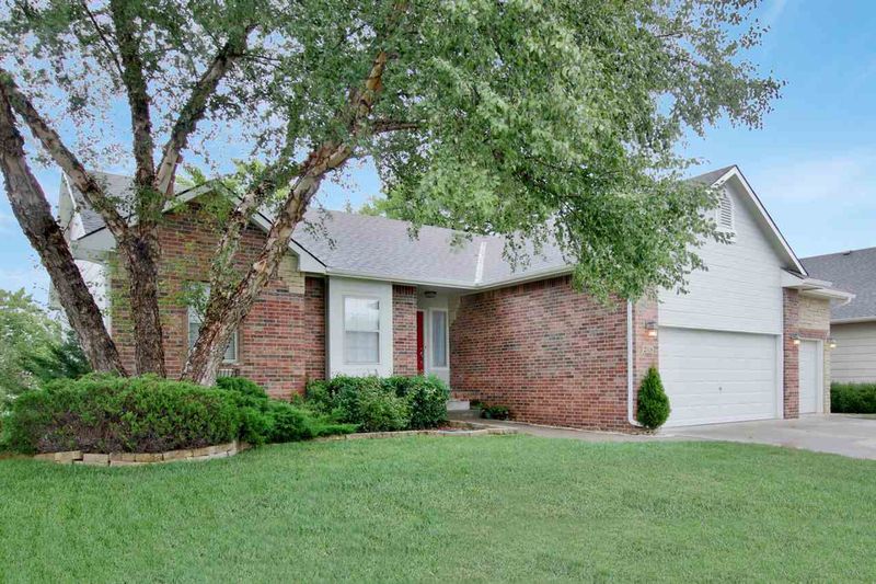 2118 E Timber Lane Cir, Derby, KS 67037