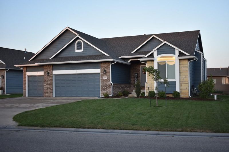 2636 N Bluestone St, Andover, KS 67002-7639