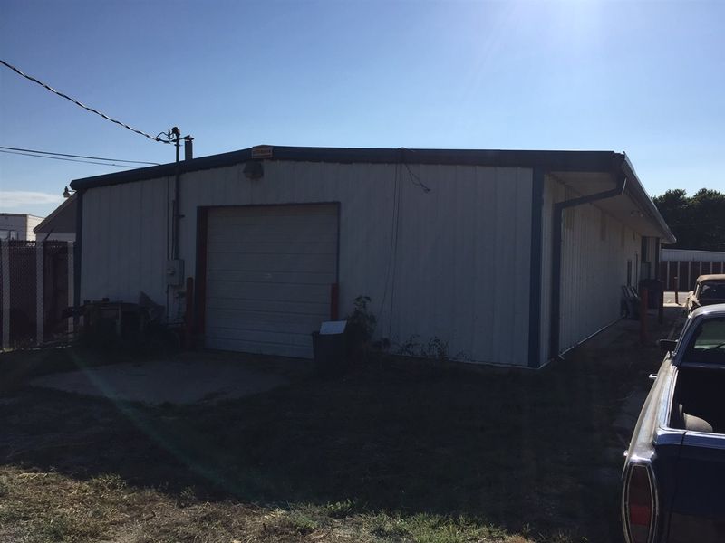 116 S Main St, Benton, KS 67017