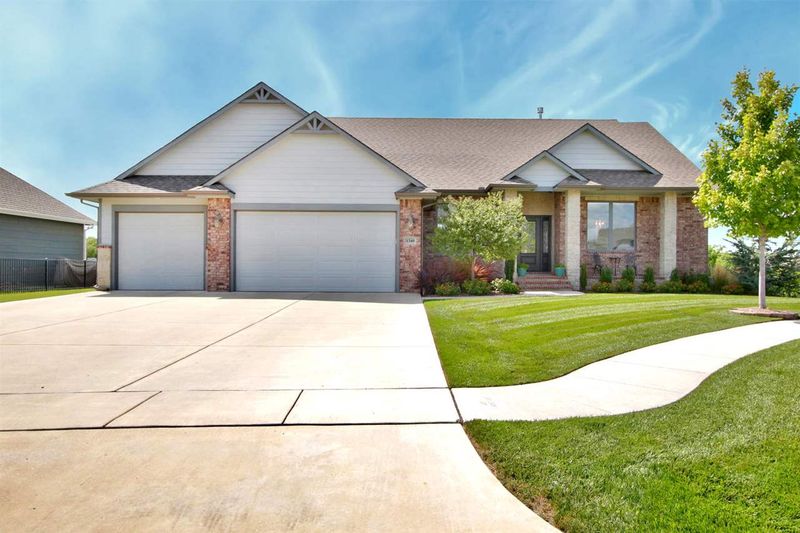 1340 E Lookout Cir, Derby, KS 67037