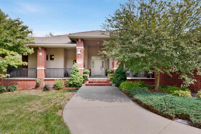 2318 N Lindsay Cir, Wichita, KS 67228