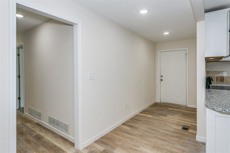 11701 E Creed St, Wichita, KS 67210