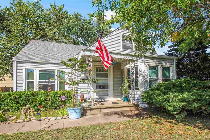 3326 E Clark St, Wichita, KS 67218