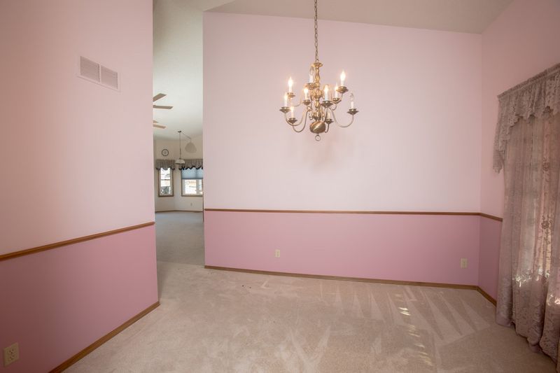 4536 N Westlake Ct, Bel Aire, KS 67220