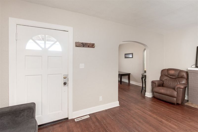 532 S Broadview St, Wichita, KS 67218