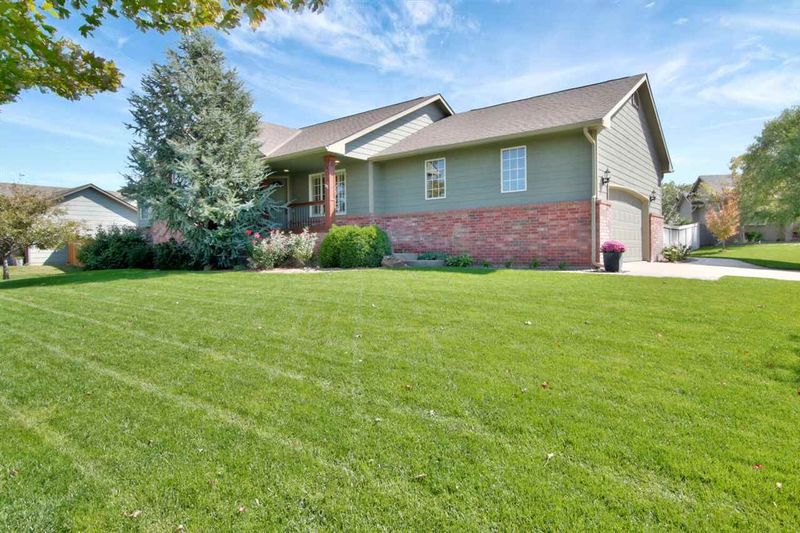403 W Tuscany Dr, Andover, KS 67002