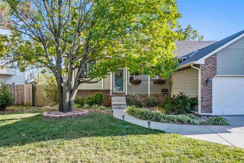 9905 E Bayley St, Wichita, KS 67207