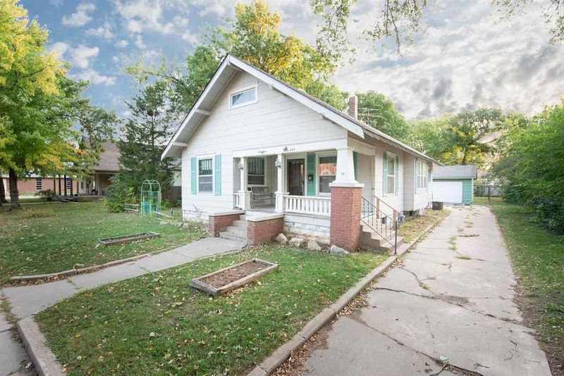 224 N Ash Ave, Valley Center, KS 67147