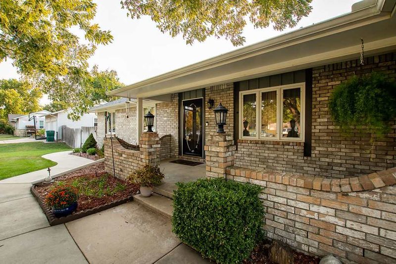 617 N Main, Rose Hill, KS 67122