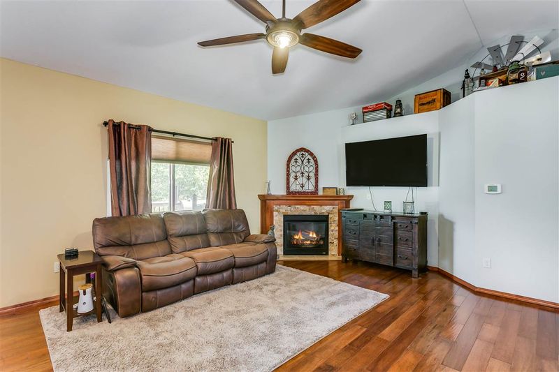 1319 E Woodbrook St, Derby, KS 67037