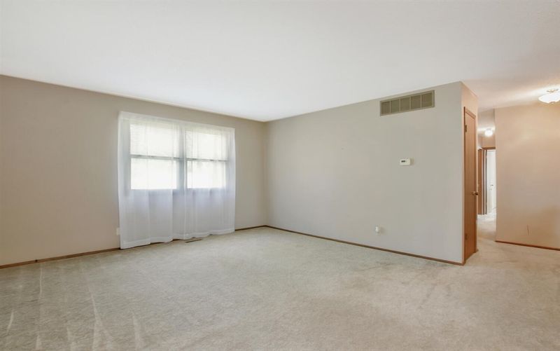 1513 Grandview Ave, Newton, KS 67114