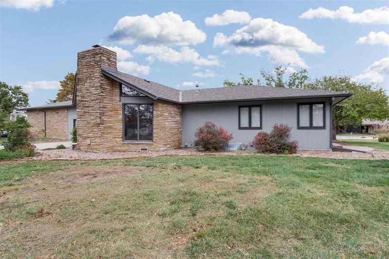 24 E Saint Cloud Pl, Wichita, KS 67230