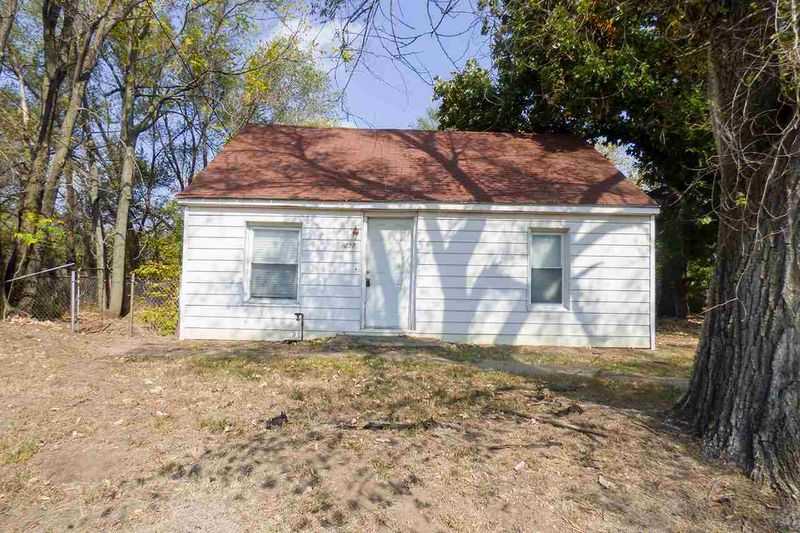 1038 W 53rd St N, Wichita, KS 67204