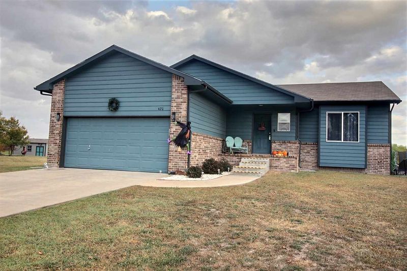 420 S Stoneridge St, Valley Center, KS 67147