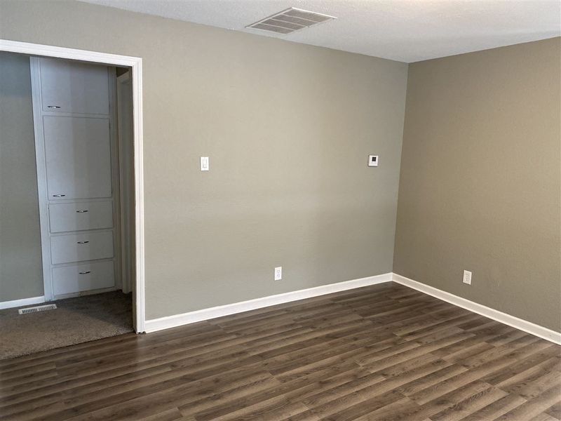 3223 S Edwards Ave, Wichita, KS 67217