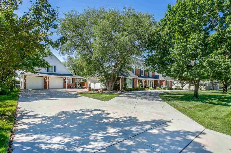 8525 E Tipperary St, Wichita, KS 67206