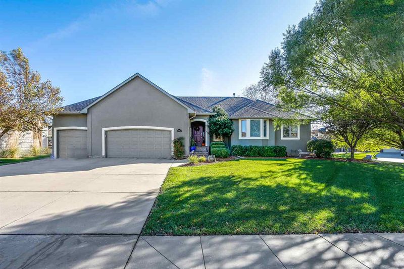1660 E Tiara Pines Pl, Derby, KS 67037
