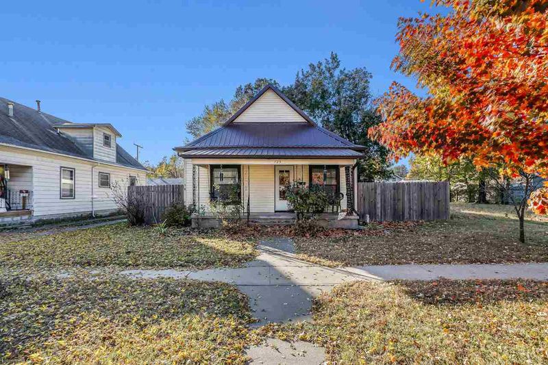 725 N 2nd St, Arkansas City, KS 67005