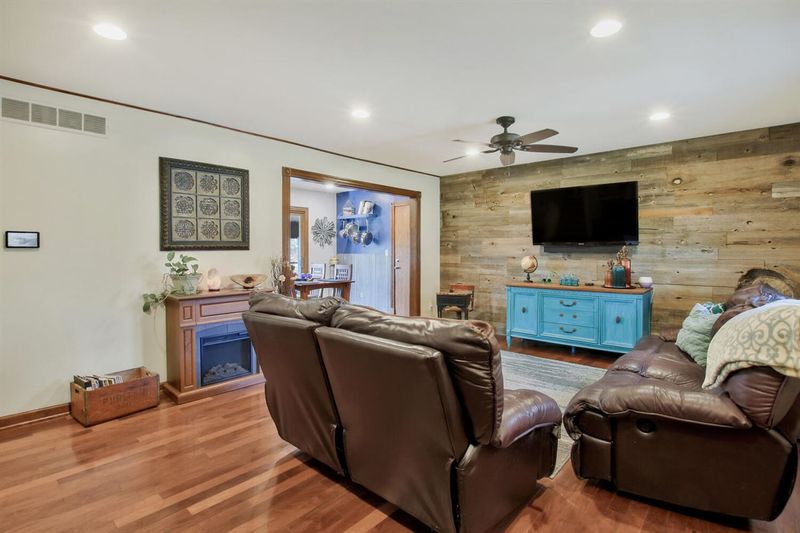 8221 S Millsap Dr, Derby, KS 67037
