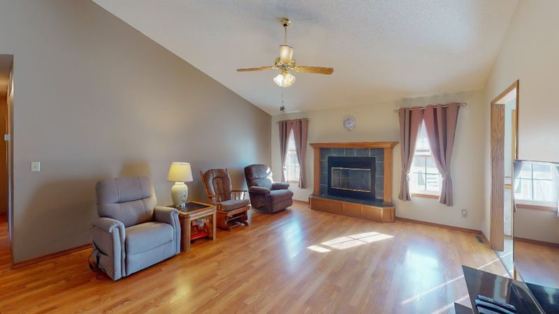 1329 E 82nd St S, Haysville, KS 67060