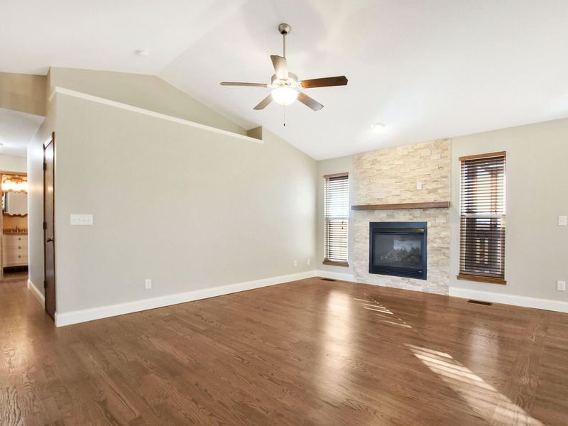 3917 N Rutgers St, Maize, KS 67101