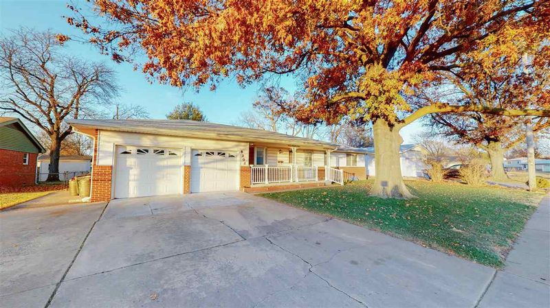 8202 W Bekemeyer St, Wichita, KS 67212