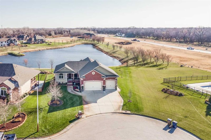 166 E Timber Creek Ct, Haysville, KS 67060