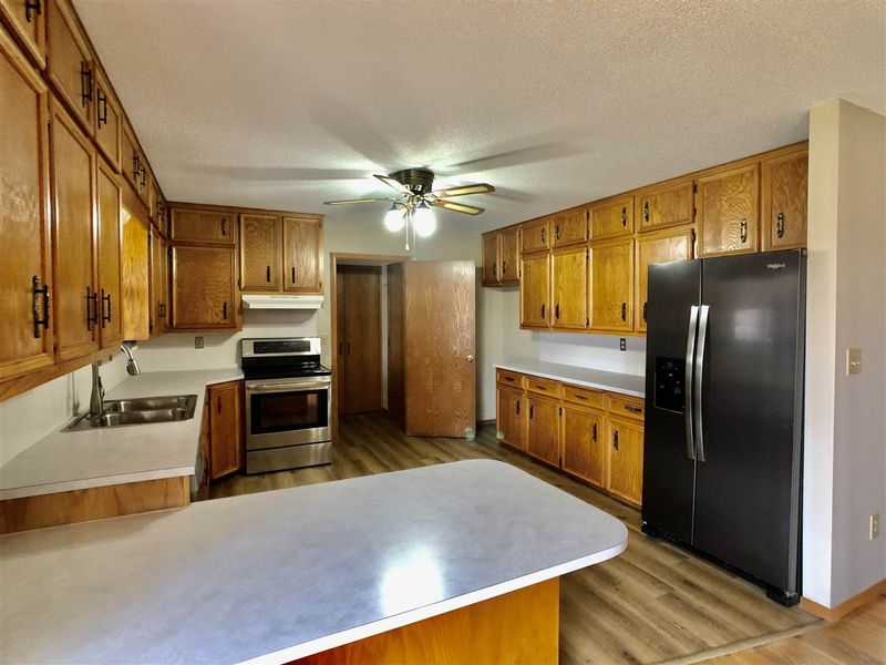 536 E Showalter, Rose Hill, KS 67133