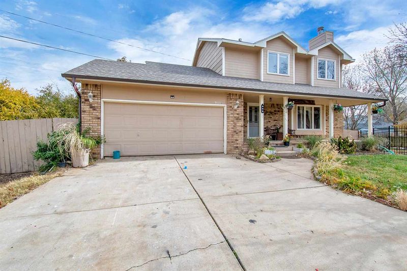 10329 E Osie Cir, Wichita, KS 67207