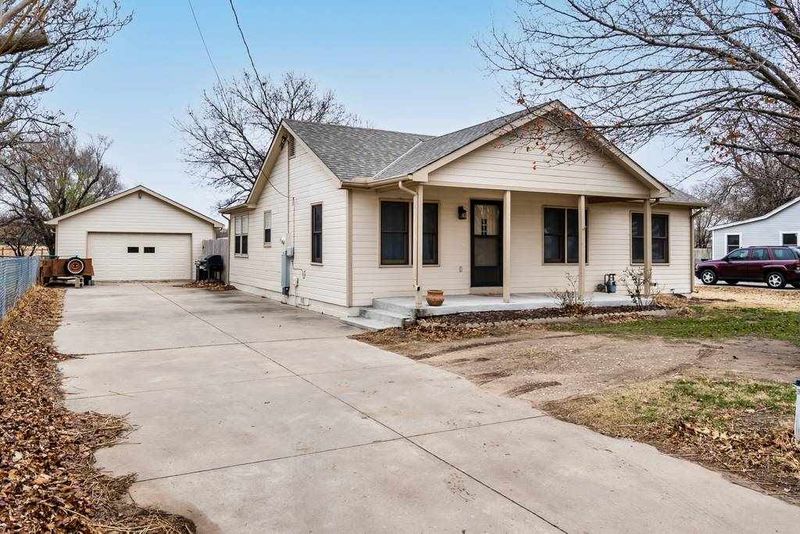 6126 S Seneca St, Wichita, KS 67217