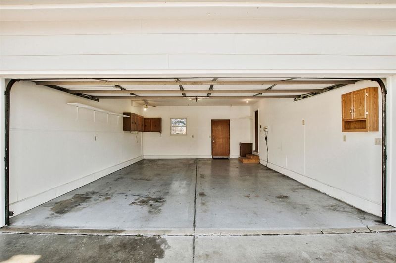 3 N Park Ct, Valley Center, KS 67147