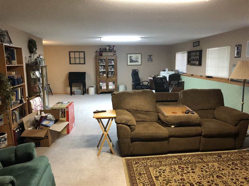 3 Kansas Ct, Newton, KS 67114
